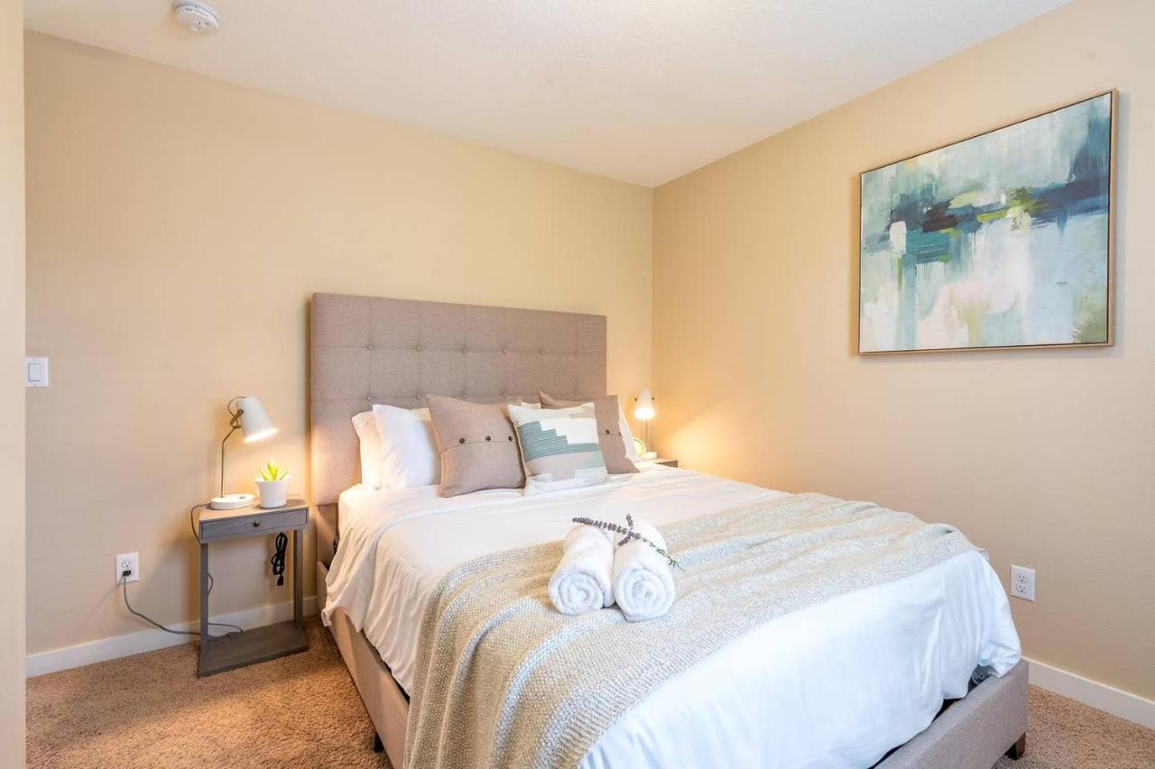 Modern Home, Four Bedrooms, King Beds Tigard Exterior foto